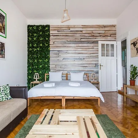 Oasis On The Of Apartment *